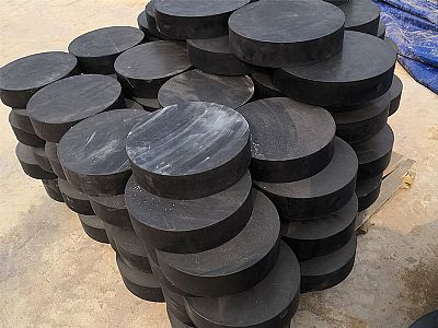 大新县板式橡胶支座由若干层橡胶片与薄钢板经加压硫化